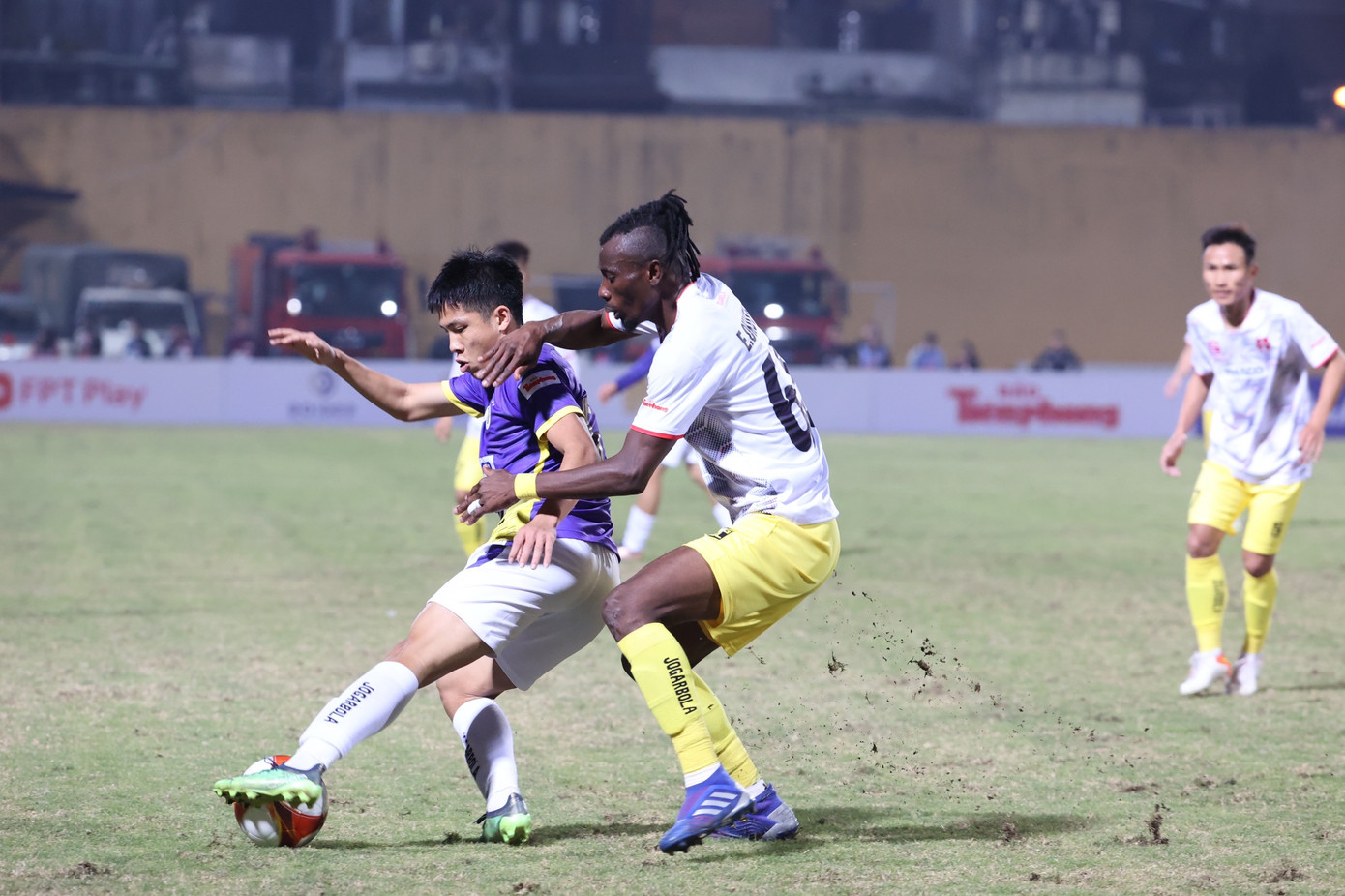 Đánh bại CLB Hải Phòng, CLB Hà Nội giành nhiều Siêu cúp bóng đá nhất Việt Nam ảnh 57 Đánh bại CLB Hải Phòng, CLB Hà Nội giành nhiều Siêu cúp bóng đá nhất Việt Nam ảnh 57