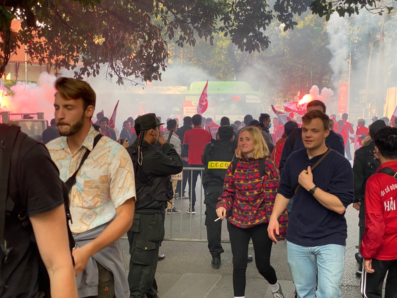 Mọi ngả đường đều dẫn tới Sân vận động Hàng Đẫy ảnh 34