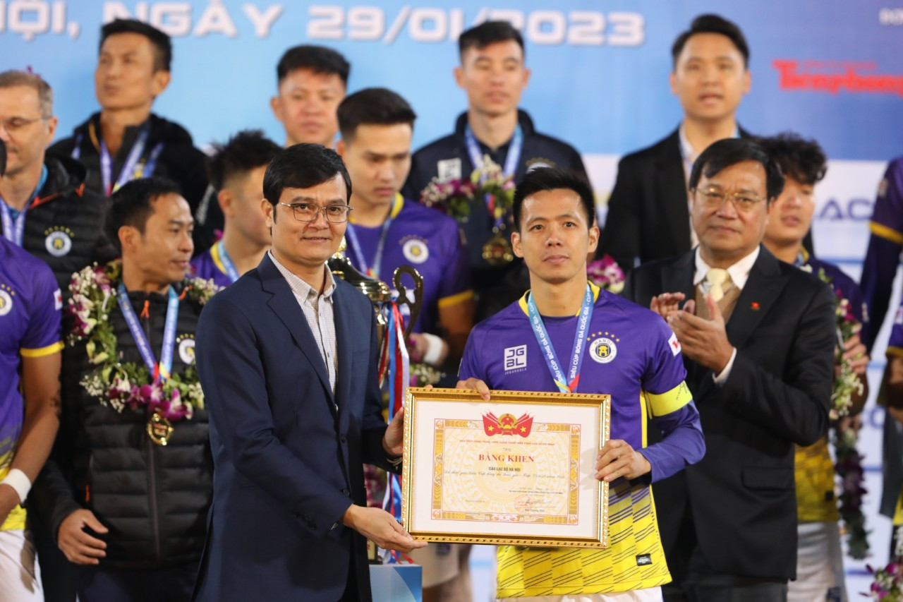 Đánh bại CLB Hải Phòng, CLB Hà Nội giành nhiều Siêu cúp bóng đá nhất Việt Nam ảnh 73 Đánh bại CLB Hải Phòng, CLB Hà Nội giành nhiều Siêu cúp bóng đá nhất Việt Nam ảnh 73