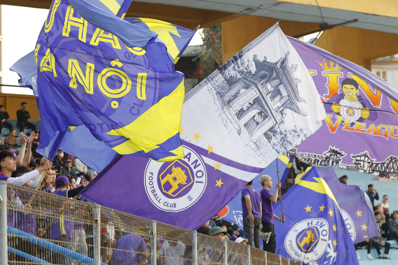 Đánh bại CLB Hải Phòng, CLB Hà Nội giành nhiều Siêu cúp bóng đá nhất Việt Nam ảnh 24 Đánh bại CLB Hải Phòng, CLB Hà Nội giành nhiều Siêu cúp bóng đá nhất Việt Nam ảnh 24