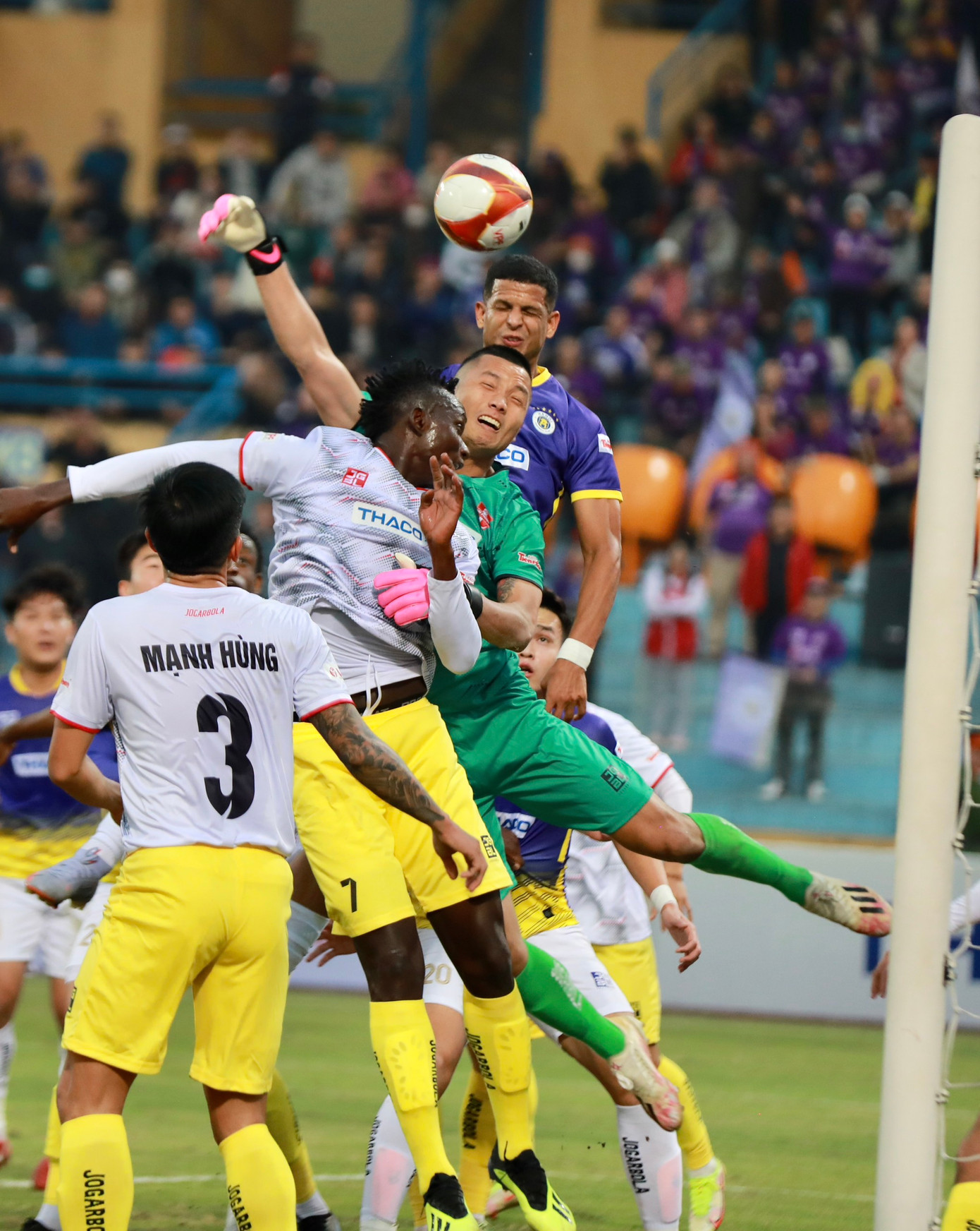 Đánh bại CLB Hải Phòng, CLB Hà Nội giành nhiều Siêu cúp bóng đá nhất Việt Nam ảnh 40 Đánh bại CLB Hải Phòng, CLB Hà Nội giành nhiều Siêu cúp bóng đá nhất Việt Nam ảnh 40