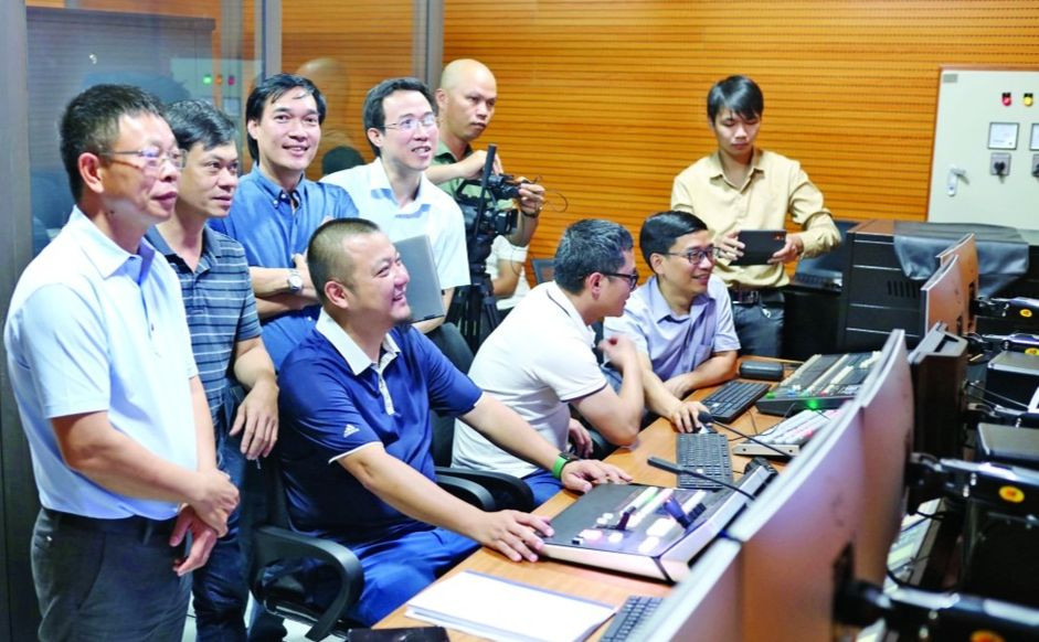 Báo điện tử Tiền Phong được quan tâm đầu tư trang thiết bị hiện đại, đáp ứng yêu cầu sản xuất các sản phẩm trực quan. Báo điện tử Tiền Phong được quan tâm đầu tư trang thiết bị hiện đại, đáp ứng yêu cầu sản xuất các sản phẩm trực quan.