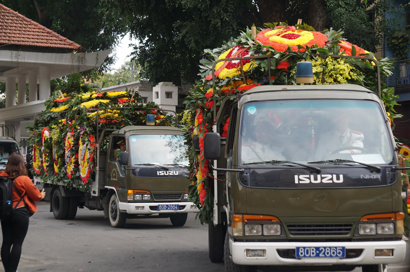 Tiễn biệt 3 liệt sĩ công an hy sinh ở Đồng Tâm ảnh 4