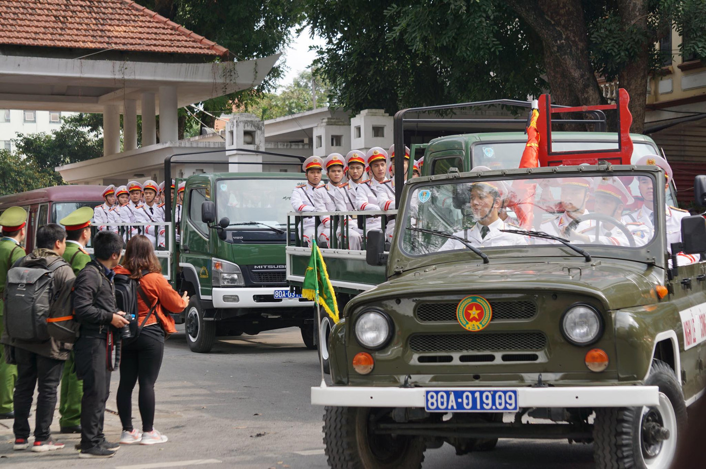 Tiễn biệt 3 liệt sĩ công an hy sinh ở Đồng Tâm ảnh 3