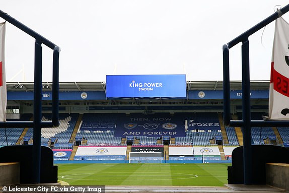 M.U chia điểm với Leicester trong Ngày lễ tặng quà ảnh 2