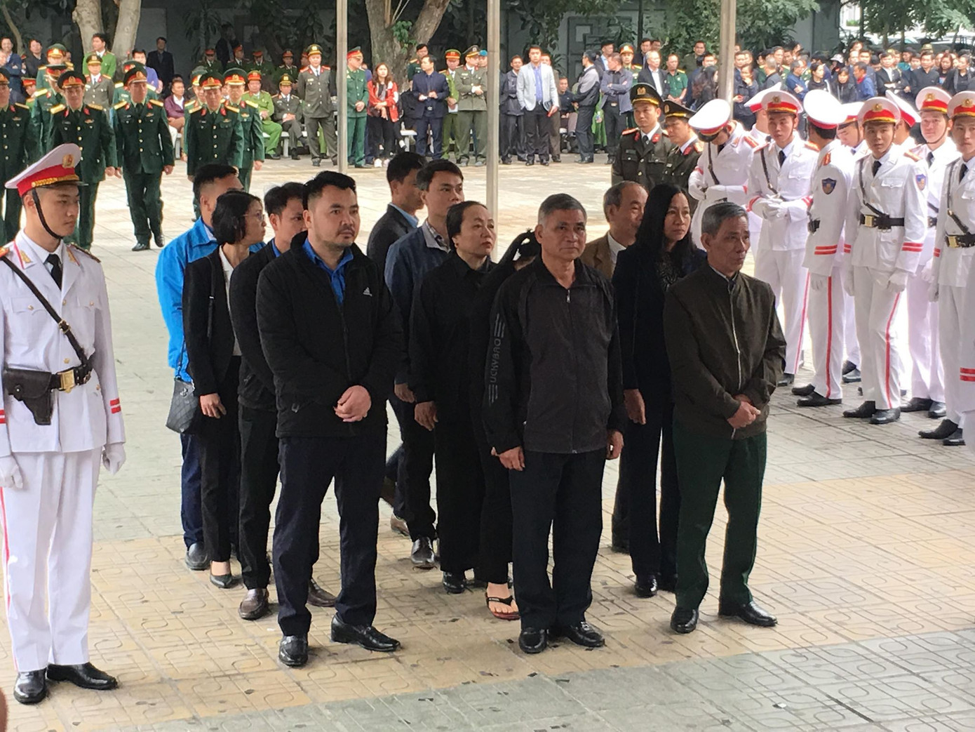 Tiễn biệt 3 liệt sĩ công an hy sinh ở Đồng Tâm ảnh 24