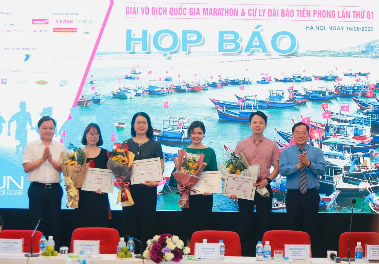 Nhiều điểm mới, nét hấp dẫn ở Tiền Phong Marathon 2020 ảnh 29