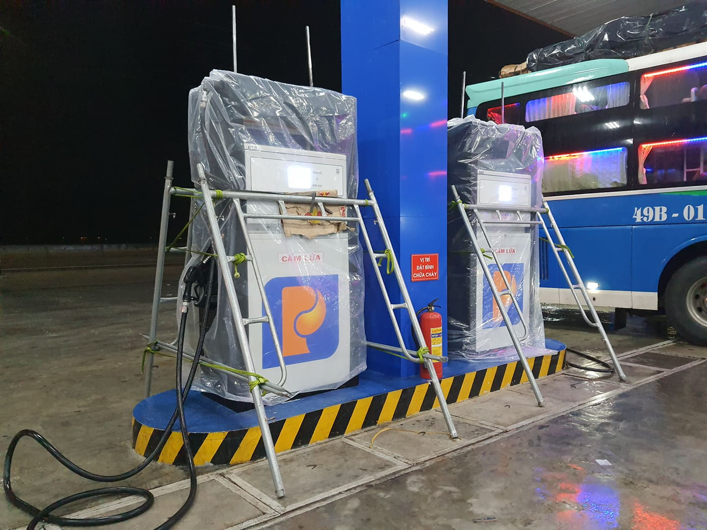 Bão số 9 áp sát, Quảng Ngãi mưa lớn, gió rít từng hồi ảnh 15