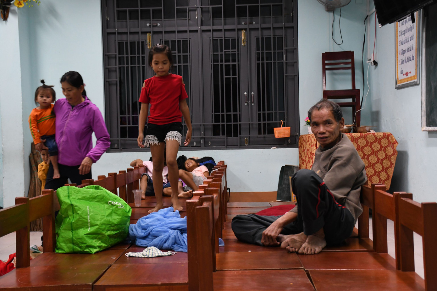 Bão số 9 áp sát, Quảng Ngãi mưa lớn, gió rít từng hồi ảnh 19