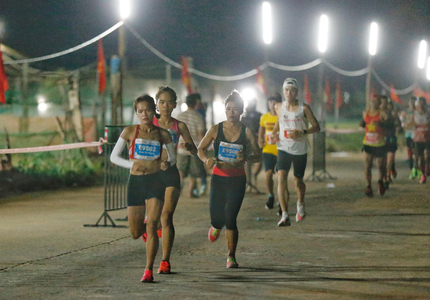 Tiền Phong Marathon 2020: Những ngôi vô địch xứng đáng ảnh 82