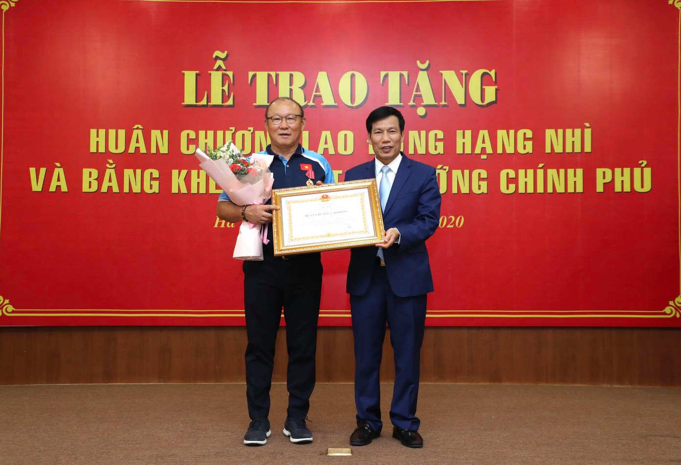 Nhận Huân chương Lao động, HLV Park Hang Seo nói gì? ảnh 2