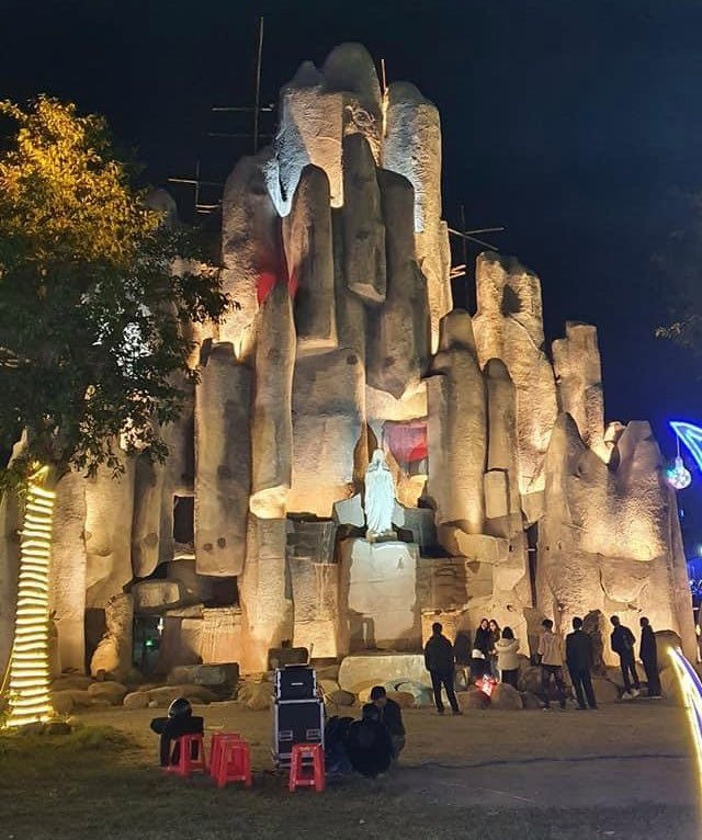 Cả nước tưng bừng đón chào Giáng sinh 2020 ảnh 36