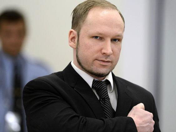 Sát thủ Na Uy Anders Behring Breivik tại tòa