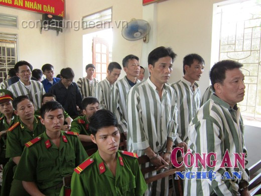 Các bị cáo tại phiên toà