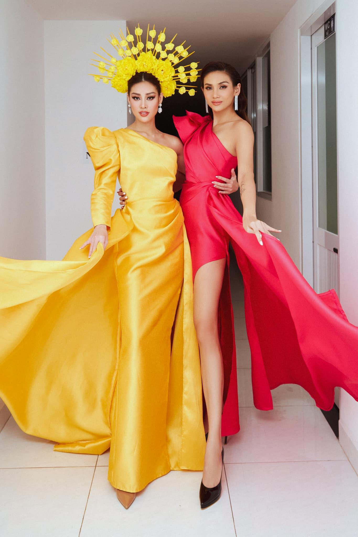 Hoa hậu Khánh Vân đẹp lộng lẫy tựa 'nữ thần mặt trời' với bộ váy lệch vai vàng rực.