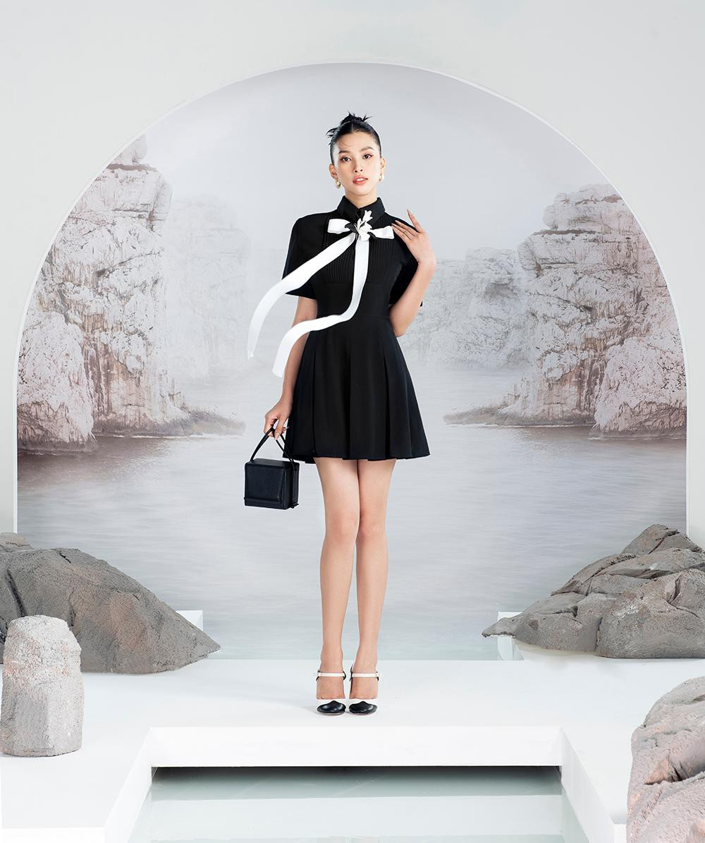 Người đẹp khéo léo phối cùng những phụ kiện ton-sur-ton.