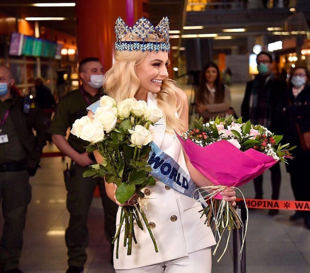 Tân Hoa hậu được nhận xét là có khả năng nói trước đám đông và ghi dấu ấn ở các hoạt động thiện nguyện.