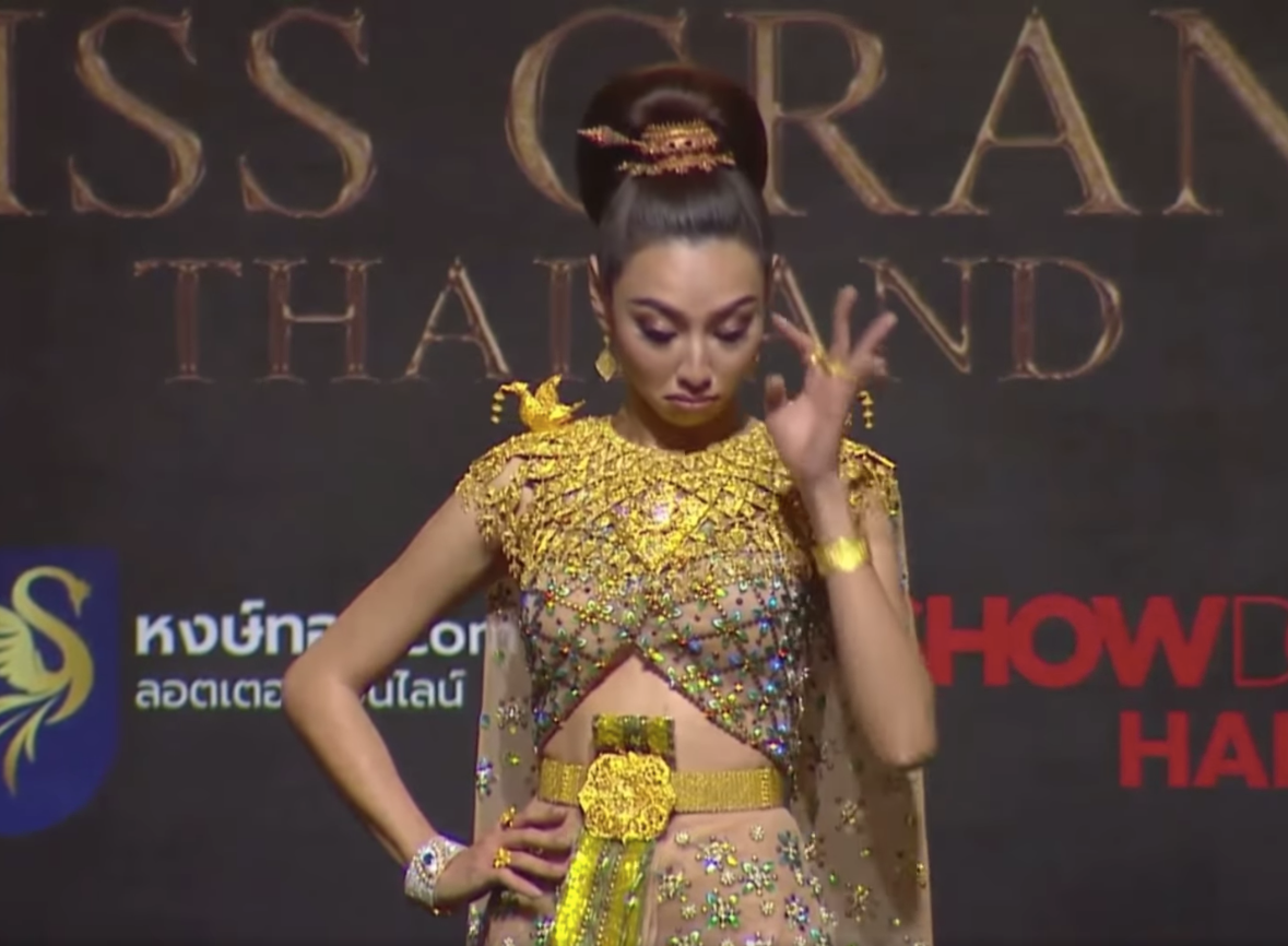 Thuỳ Tiên hốt hoảng vì gặp sự cố.