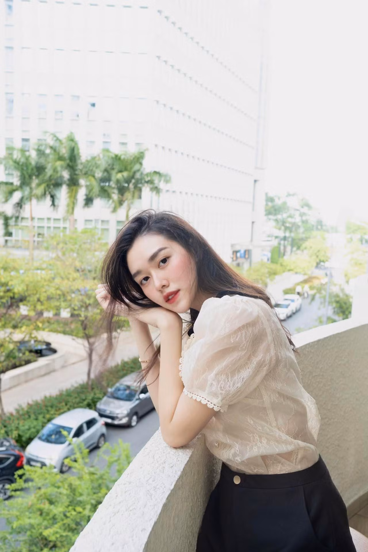 Mặc dù đã trải qua một lần sinh nở nhưng Tường San vẫn sở hữu vóc dáng thon gọn.