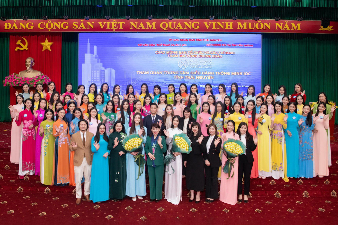 Sáng 4/4, Top 64 cô gái xuất sắc nhất toàn quốc của Miss World Vietnam 2022 đã di chuyển đến thành phố Thái Nguyên.