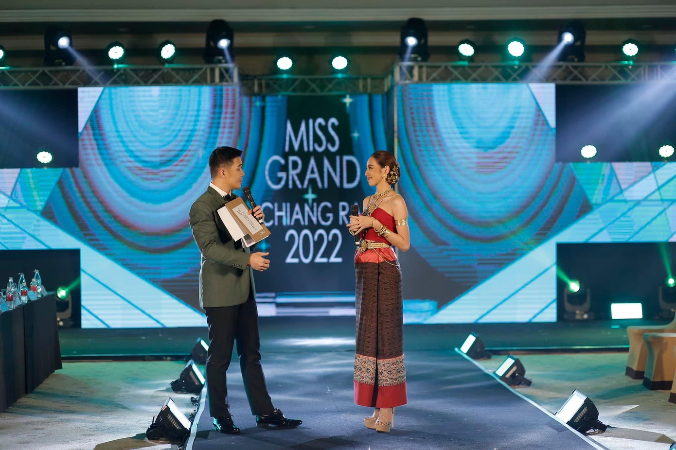 Tham dự đêm chung kết Miss Grand Chiang Rai 2022, Thùy Tiên cũng diện trang phục dân tộc của người Thái.