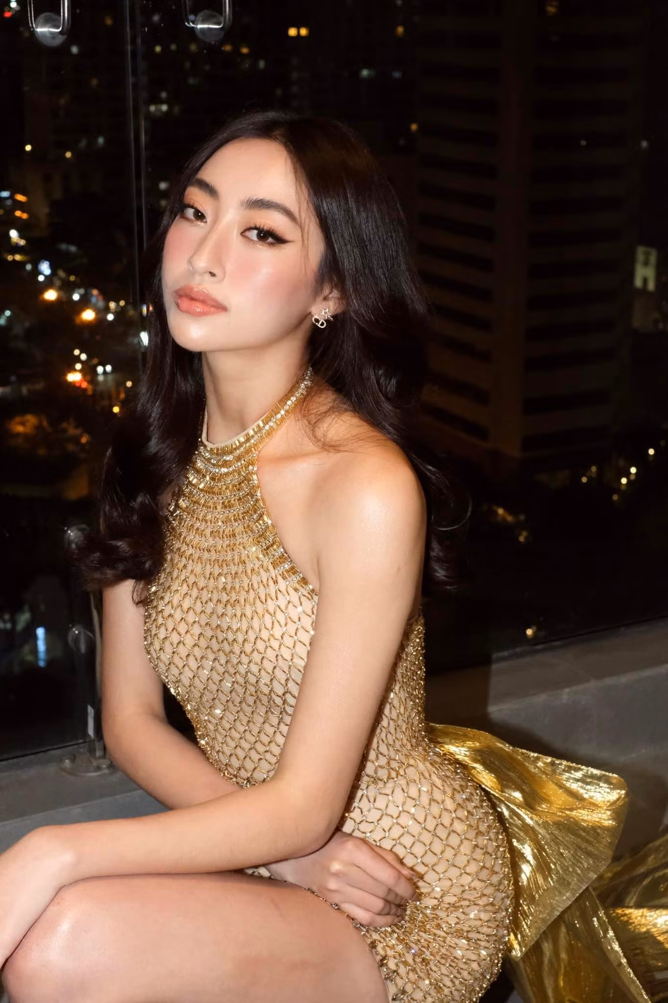 Với nhan sắc ngày càng chín muồi, nhiều fans sắc đẹp bày tỏ được nhìn thấy Lương Thuỳ Linh ở một cuộc thi sắc đẹp khác. Với nhan sắc ngày càng chín muồi, nhiều fans sắc đẹp bày tỏ được nhìn thấy Lương Thuỳ Linh ở một cuộc thi sắc đẹp khác.