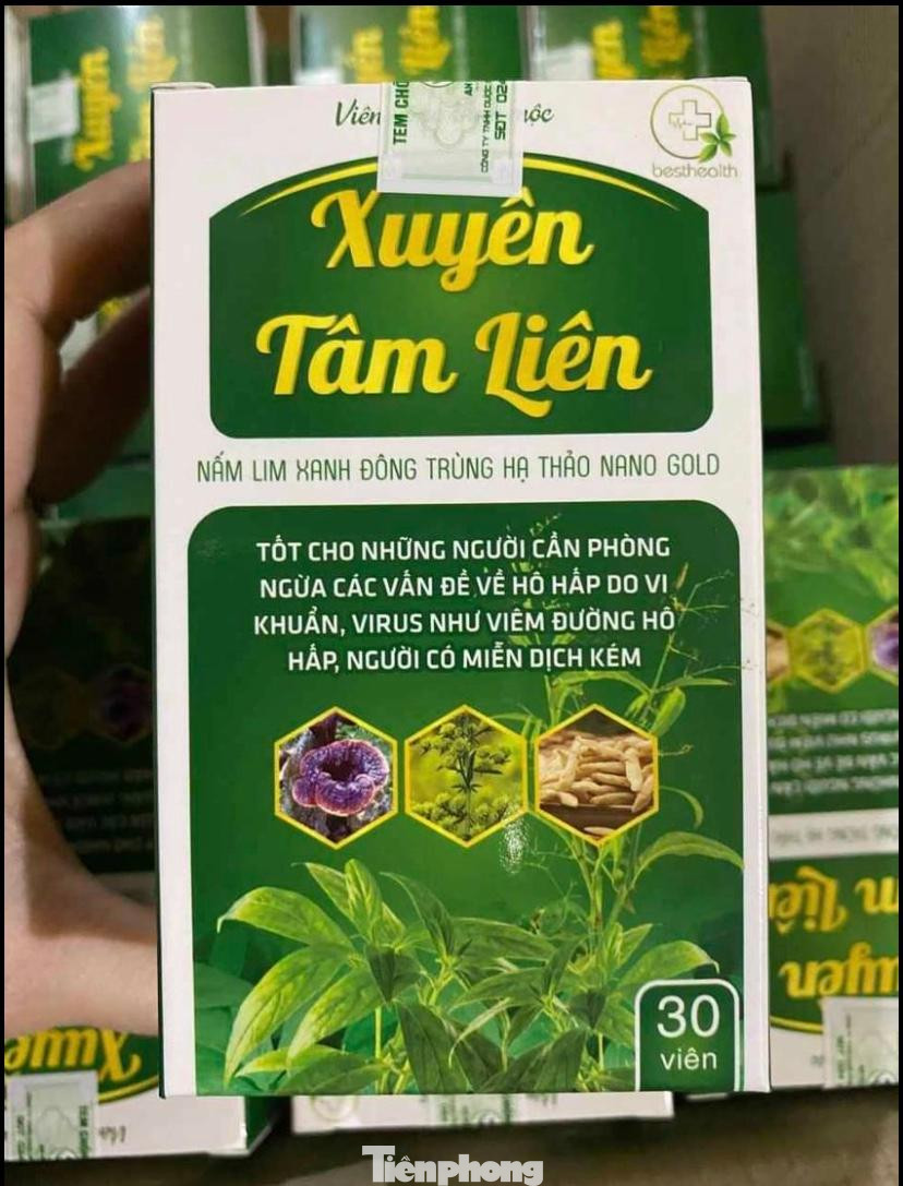 Viên nén xuyên tâm liên mới xuất hiện nhưng đã "loạn giá" trên thị trường, giá 70.000 đồng /hộp tại một số nhà thuốc, nhưng chợ mạng đã rao tới 180.000 đồng/ hộp Viên nén xuyên tâm liên mới xuất hiện nhưng đã "loạn giá" trên thị trường, giá 70.000 đồng /hộp tại một số nhà thuốc, nhưng chợ mạng đã rao tới 180.000 đồng/ hộp