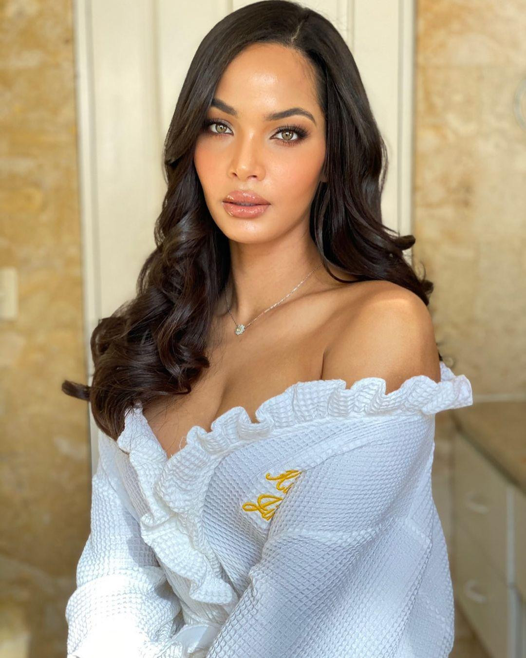 Nhan sắc của Kimberly Jimenez trước và sau khi cạo đầu. Ảnh: FBNV.