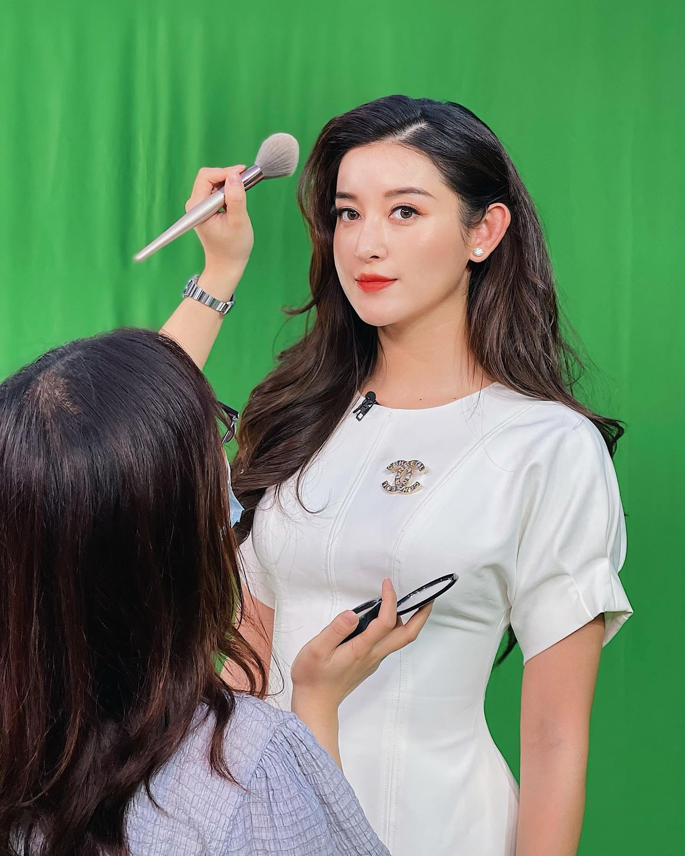 Nói về quyết định trở thành MC thể thao, Huyền My kể: "Ngay từ nhỏ, tôi đã có tình yêu to lớn với thể thao. Tôi học wushu từ cấp một, đến cấp hai thì học bơi lội và lớn lên chăm tập golf. Bên cạnh đó, tôi cũng sớm được bố truyền cho niềm đam mê bóng đá. Bố tôi là chủ tịch hội cổ động viên của CLB Thể Công và tôi cũng thường xuyên cùng bố tới tham dự các trận đấu quan trọng. Tôi nghĩ rằng sự hiểu biết về bóng đá, thể thao của mình cũng đã phần nào được khẳng định khi tôi thường xuyên được mời tham gia các buổi bình luận trận đấu trên truyền hình".