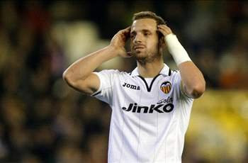 Roberto Soldado sẽ tới nước Anh trong tuần này