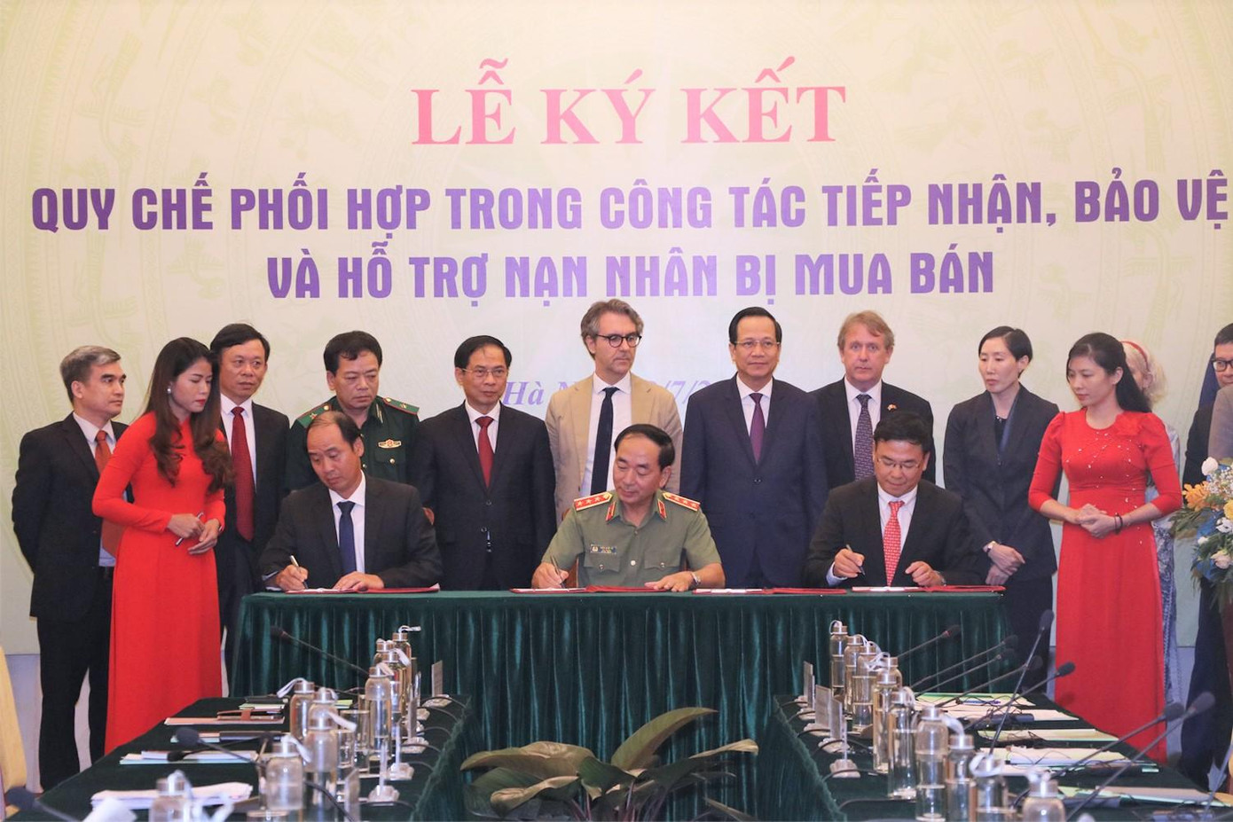 Lễ ký kết thống nhất Quy chế phối hợp trong công tác tiếp nhận, bảo vệ và hỗ trợ nạn nhân bị mua bán người.