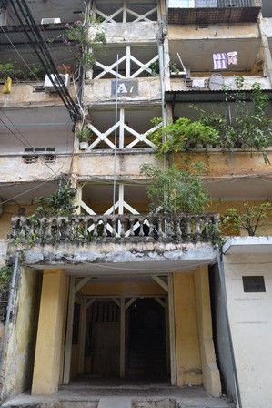 Tòa nhà cần được phá bỏ để đảm bảo an toàn cho những người sinh sống bên trong