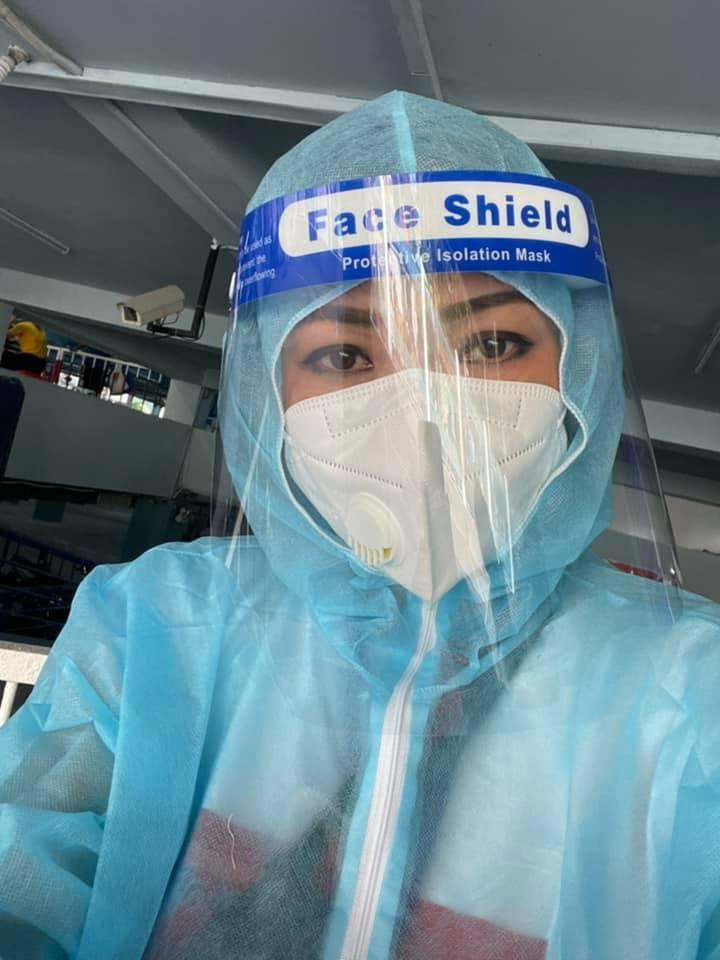 Kín mít trong đồ bảo hộ