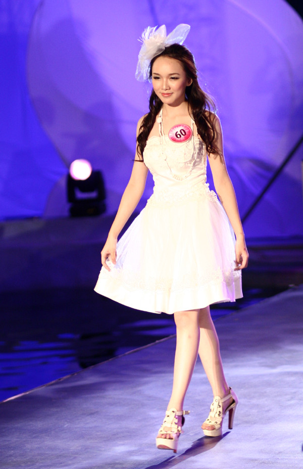 Cao Thanh Thảo My trong các phần trình diễn trang phục
