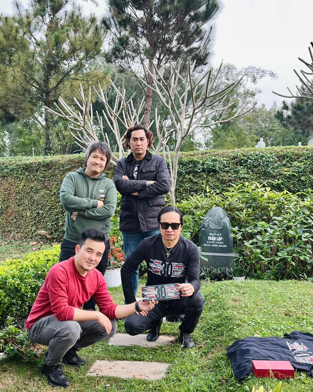 Bức Tường thông báo sẽ trở lại sau sự ra đi của Trần Lập