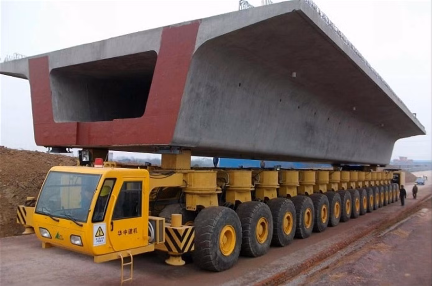 Xe chở hàng siêu trường, siêu trọng vận chuyển dầm cầu