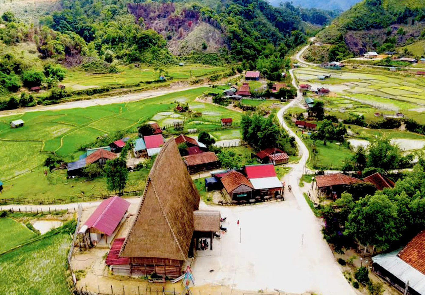 Làng du lịch cộng đồng thôn Vi Rơ Ngheo Làng du lịch cộng đồng thôn Vi Rơ Ngheo