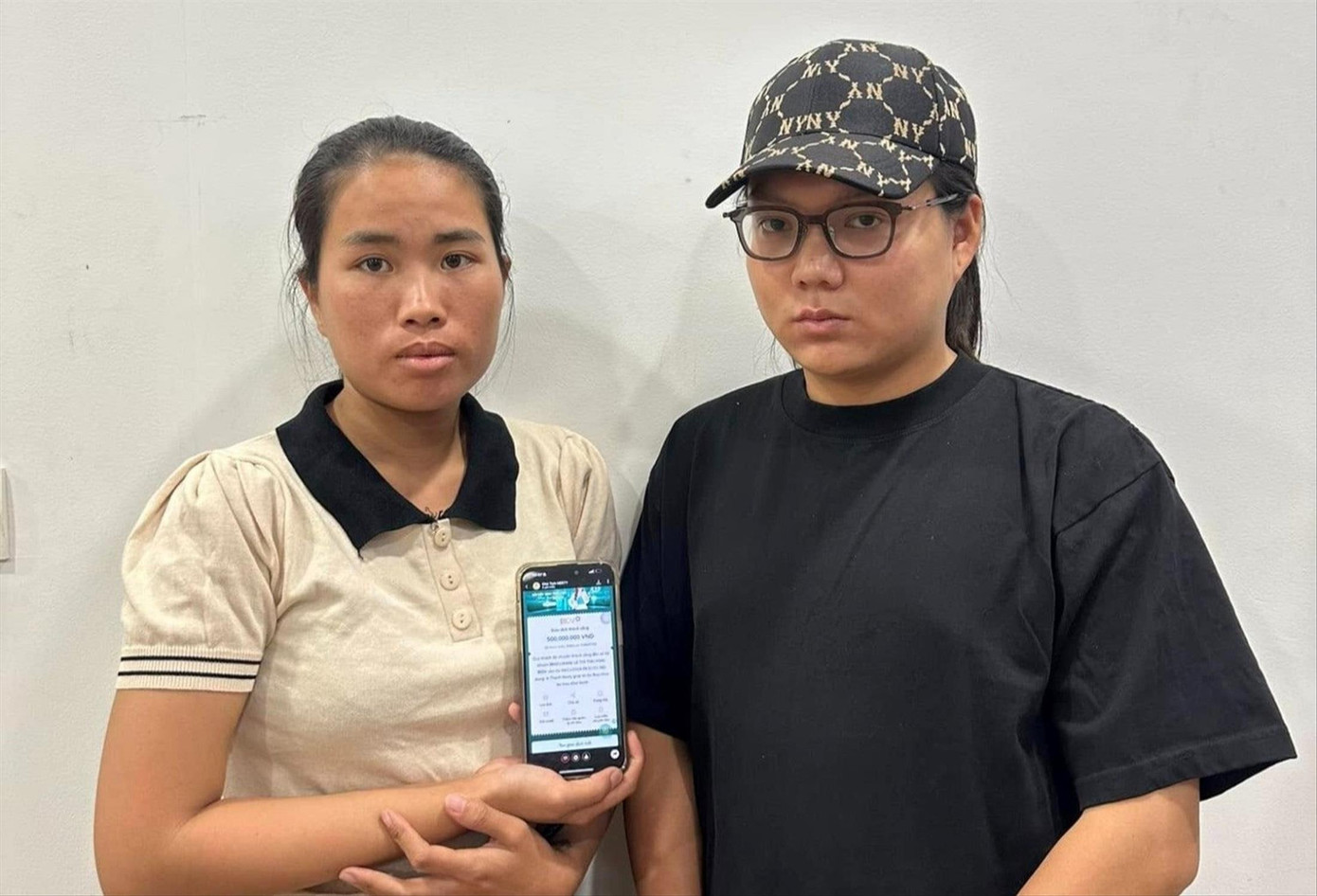 Việc thiếu minh bạch trong giải trình tài chính của TikToker Phạm Thoại và mẹ bé Bắp khiến nhiều người mất lòng tin vào những lời kêu gọi từ thiện. Việc thiếu minh bạch trong giải trình tài chính của TikToker Phạm Thoại và mẹ bé Bắp khiến nhiều người mất lòng tin vào những lời kêu gọi từ thiện.