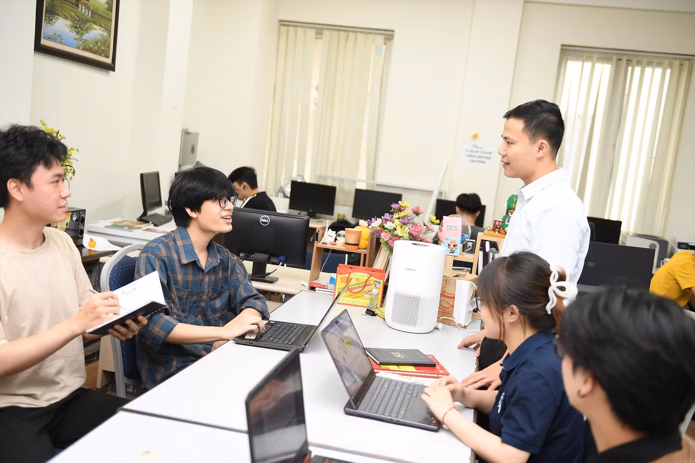 Cần một hệ sinh thái hỗ trợ mạnh mẽ để mọi khát vọng nghiên cứu đều có cơ hội trở thành hiện thực. Ảnh: Dương Triều
