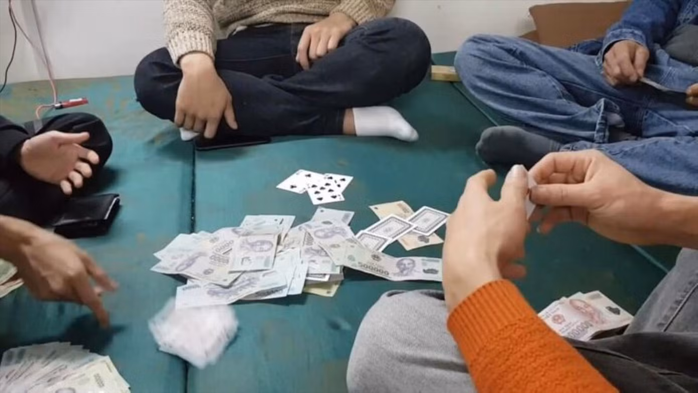 Nghiện cờ bạc khiến nhiều người trẻ khủng hoảng nặng nề