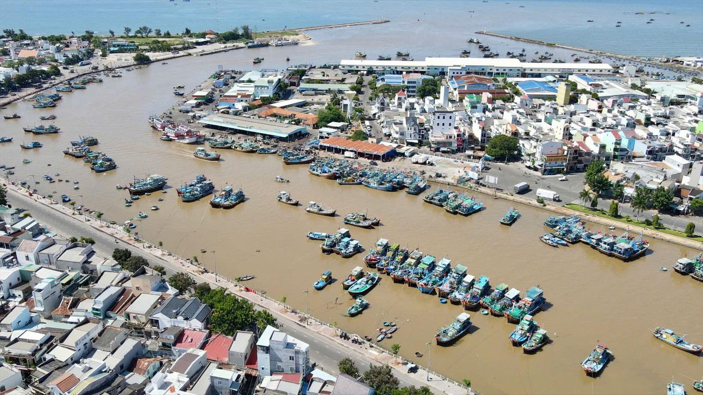 Cửa biển Phan Thiết, tỉnh Bình Thuận Cửa biển Phan Thiết, tỉnh Bình Thuận