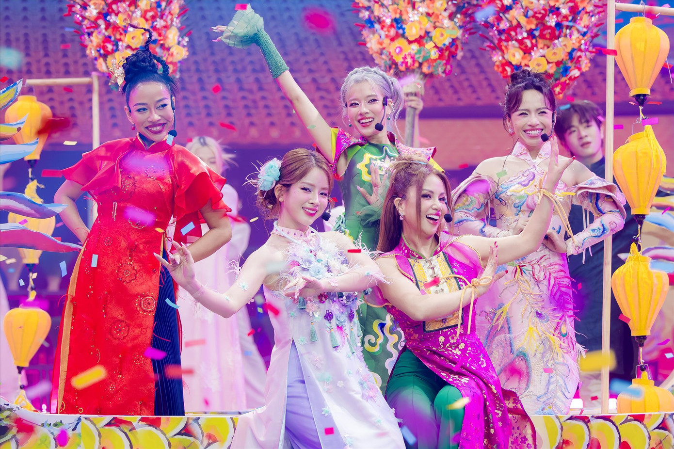 Màu sắc xuân Tết miền Trung trong phần trình diễn của đội Minh Tuyết. Ảnh: BTC Màu sắc xuân Tết miền Trung trong phần trình diễn của đội Minh Tuyết. Ảnh: BTC