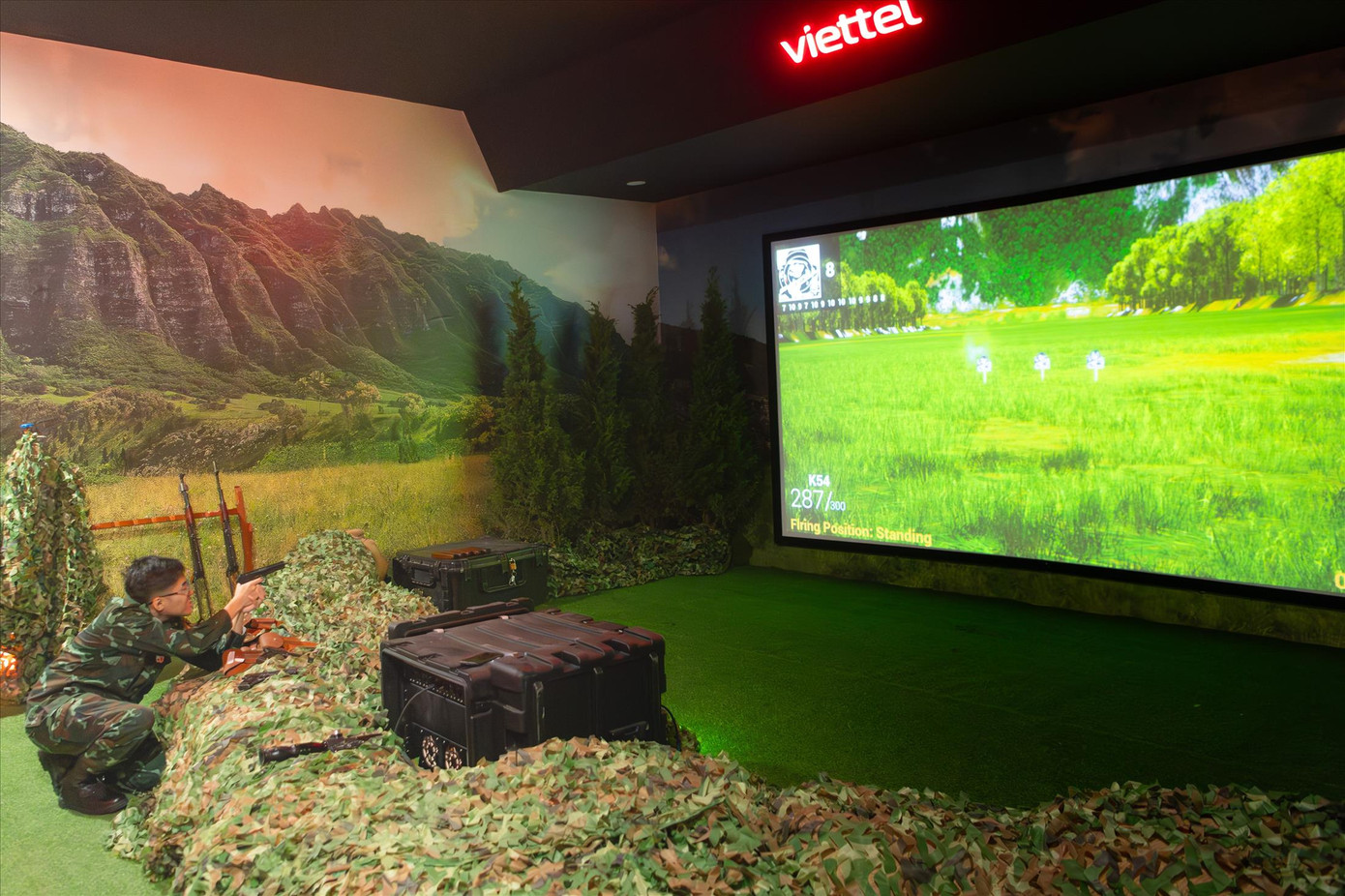 Hệ thống mô phỏng huấn luyện kỹ chiến thuật trinh sát đặc nhiệm tại Triển lãm Quốc phòng quốc tế Việt Nam 2024.