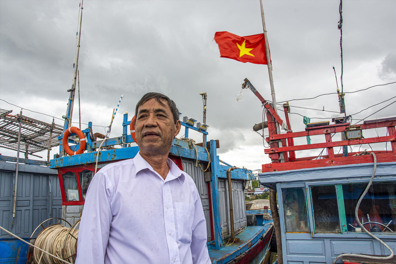 Ngư dân Huỳnh Sanh, người một thời ngang dọc trên các đảo Hoàng Sa. Ảnh: Văn Chương