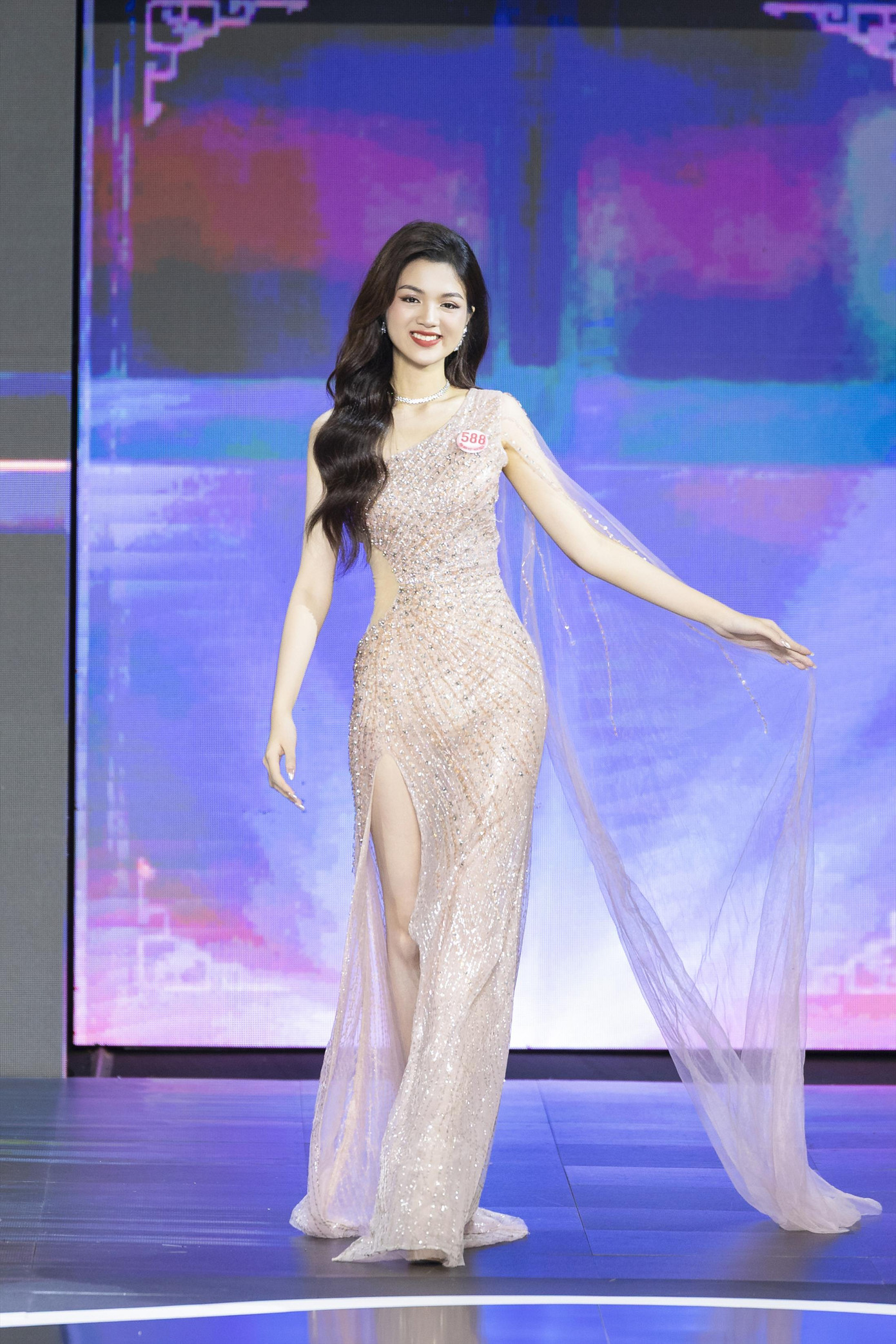 Trần Minh Thu đi thi Hoa hậu Việt Nam 2024 vì muốn trở thành niềm tự hào của bố mẹ