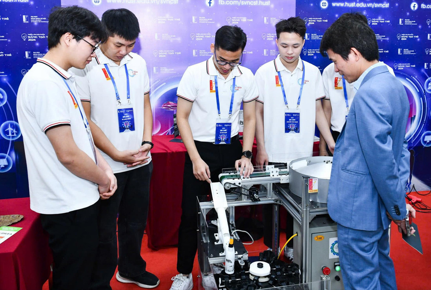 Sản phẩm nghiên cứu khoa học của Đại học Bách khoa Hà Nội tại triển lãm sản phẩm Sáng tạo trẻ 2024 Sản phẩm nghiên cứu khoa học của Đại học Bách khoa Hà Nội tại triển lãm sản phẩm Sáng tạo trẻ 2024