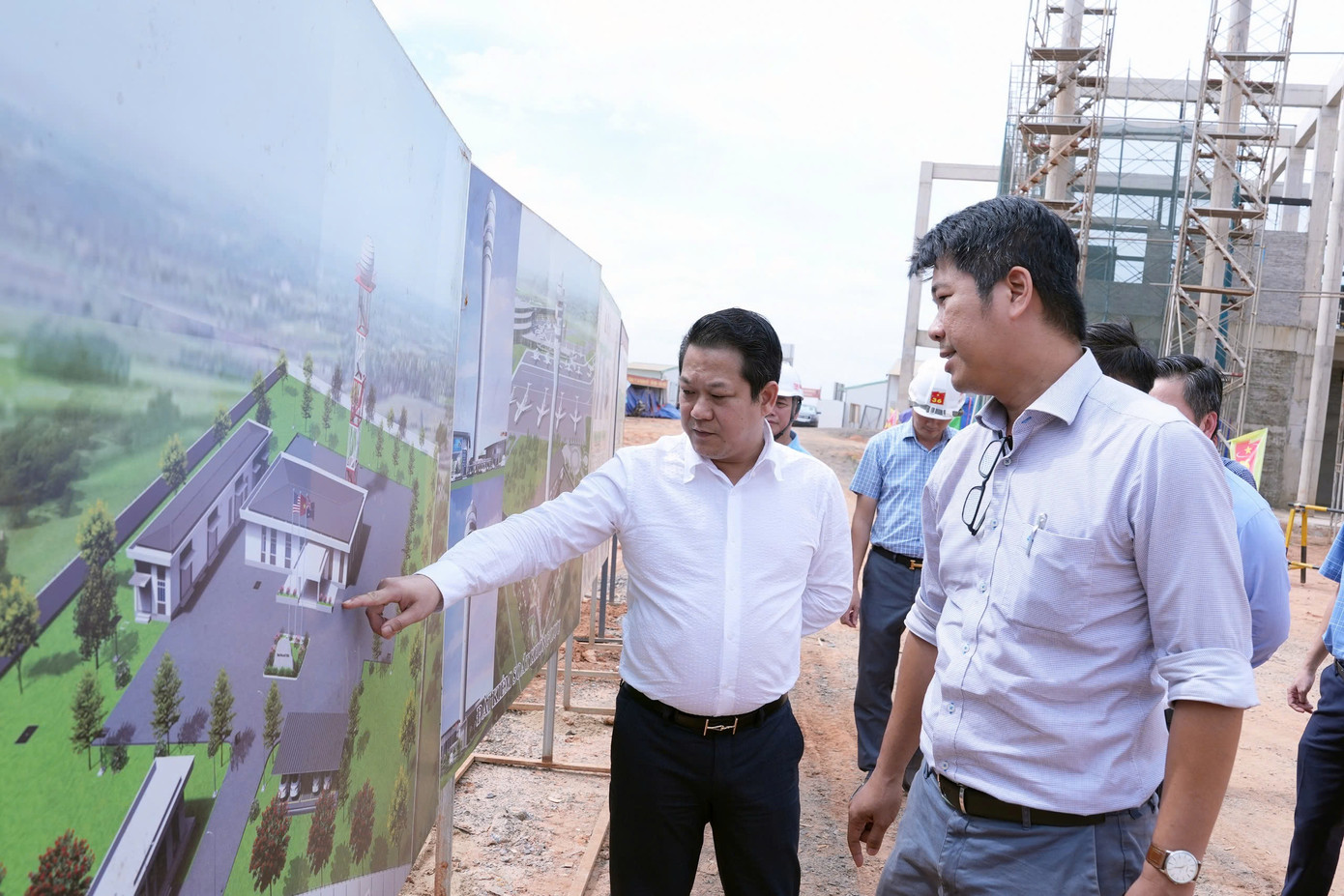 Chủ tịch HĐTV Lê Hoàng Minh cho biết, VATM thành lập ban chỉ đạo thường trực dự án, không để nhà thầu, công nhân “cô đơn trên công trường”