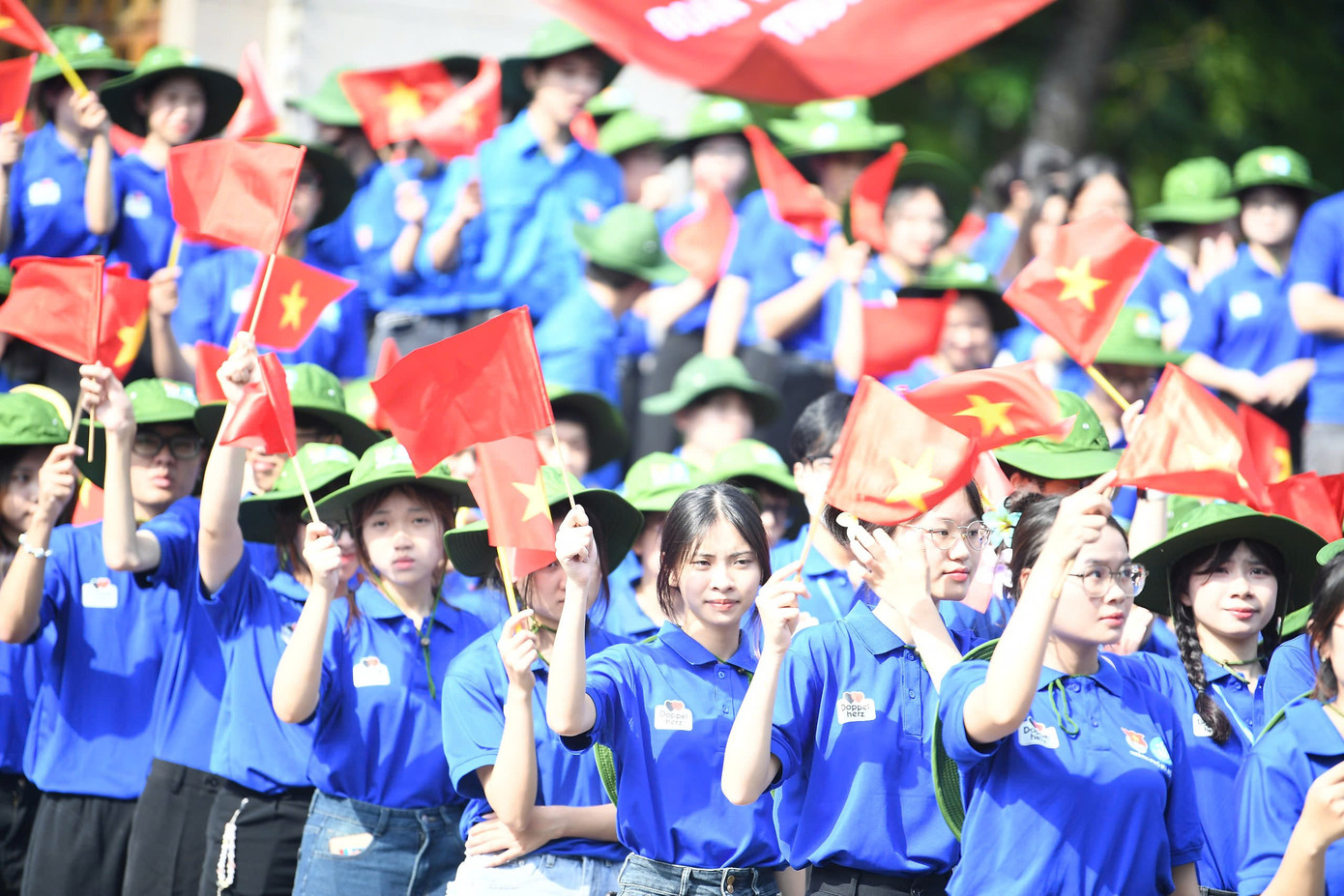 Bạn trẻ cả nước bước vào những ngày cao điểm TTN 2025 với tinh thần dấn thân, cống hiến. Ảnh: Dương Triều