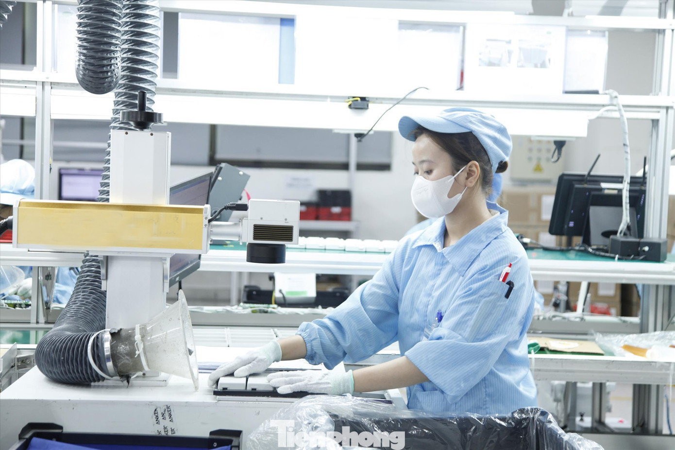 Ước tính, nếu xuất khẩu sang Mỹ năm nay giảm 10% do ảnh hưởng của những chính sách mới từ chính phủ Mỹ, GDP có thể sẽ giảm tương đương khoảng 3%. Ảnh: Nguyễn Bằng