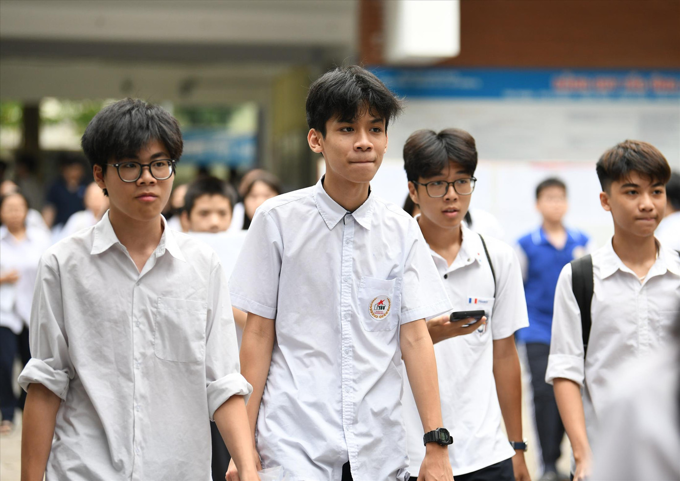 Thí sinh dự thi tuyển sinh lớp 10 THPT tại Hà Nội năm 2024. Ảnh: NHƯ Ý